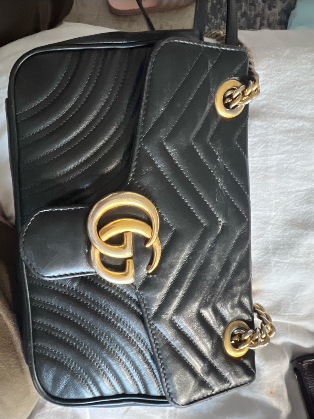 GG marmont leather gucci Quilted cross body bag AUTHENTIC